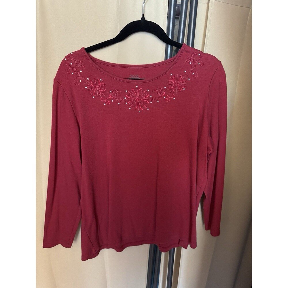 Falls Creek Woman’s Red Long Sleeve Top XL Design